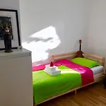 Cozy Danube Room - 15 Mins To Downtown
